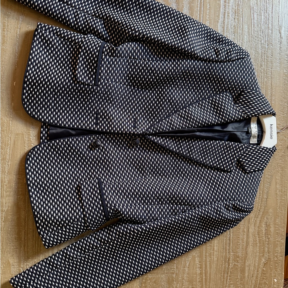 Tahari Black and White Patterned Blazer